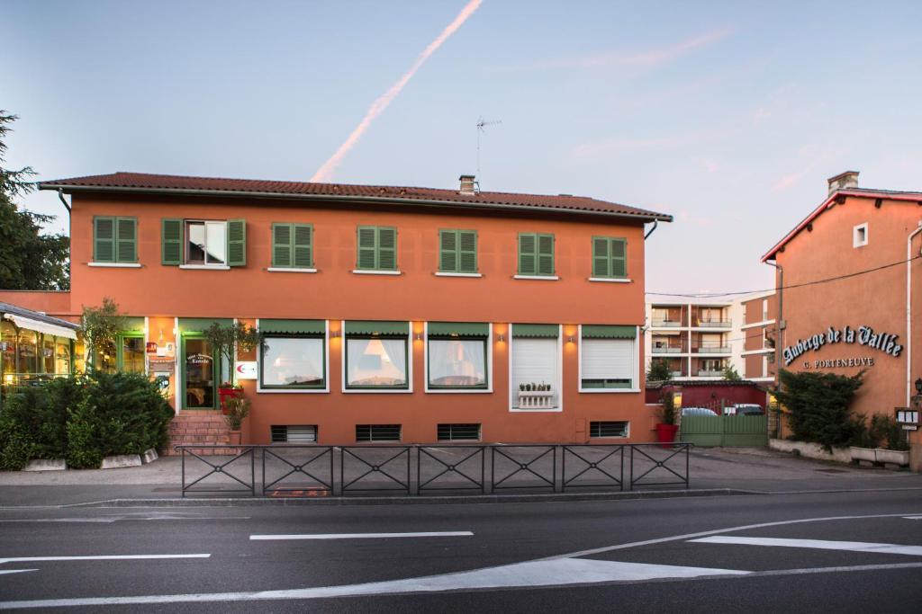 Auberge De La Vallee Francheville  Exterior photo